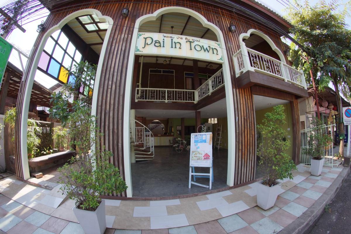 Pai in Town